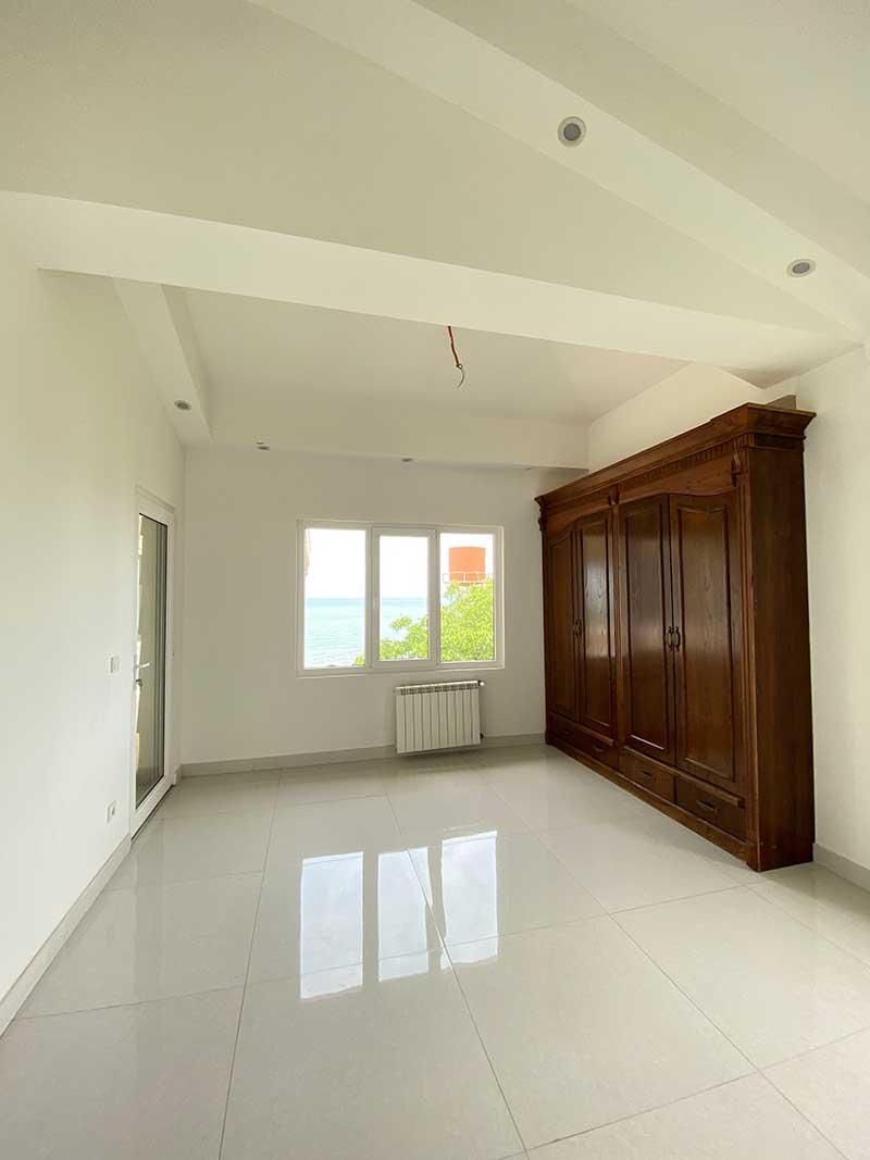 کاخ ویلای کلاسیک ساحلی