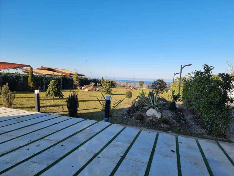 چند دستگاه ویلای ساحلی نوشهر