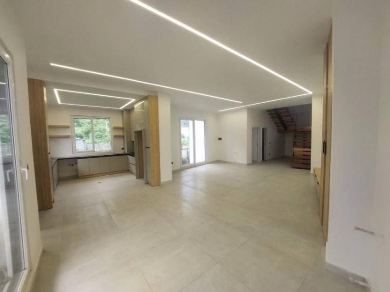 فروش ویلای روف گاردن جنگلی