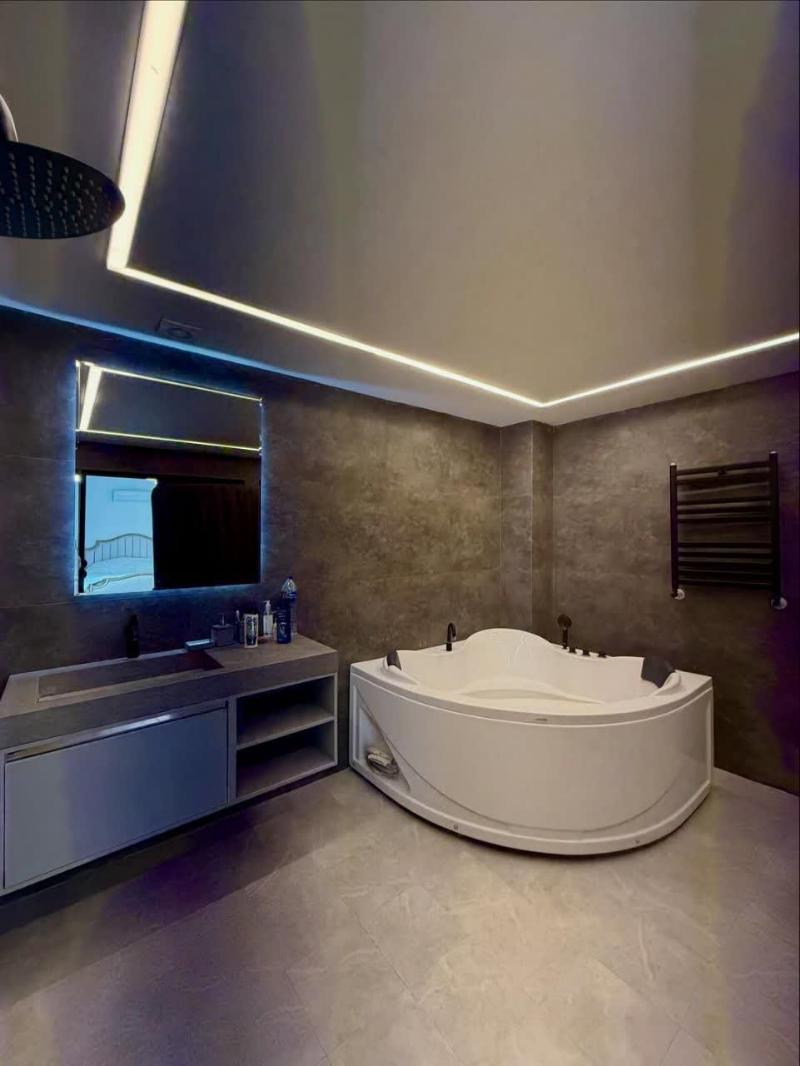 ویلای بزرگ و زیبا 