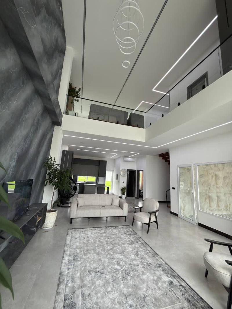 فروش ویلای روف گاردن جنگلی
