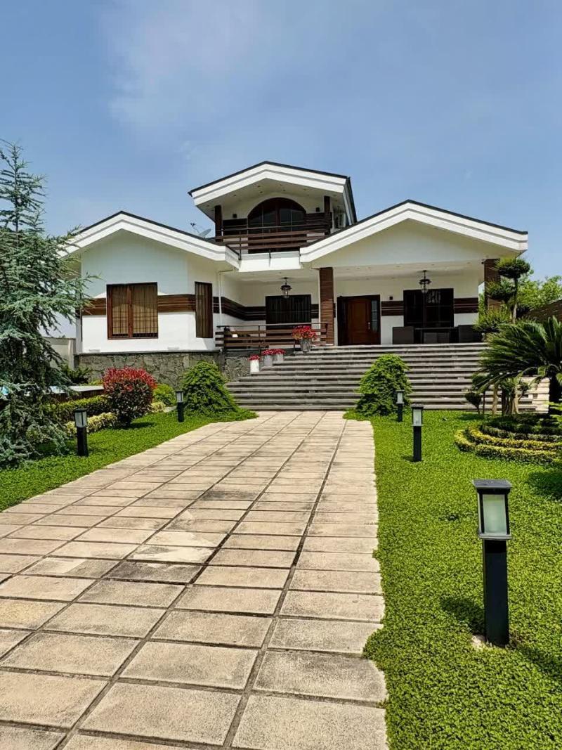 ویلای شیک و زیبا