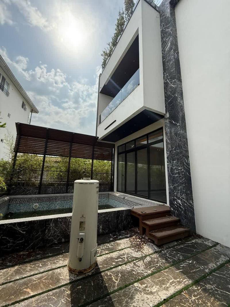 فروش ویلای شیک 